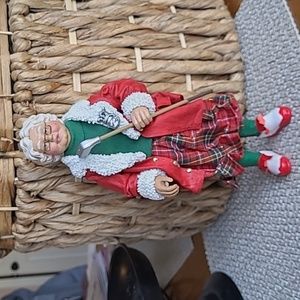Mrs. Claus Golfer - Fabriche' Figurine by Kurt S. Adler Collectibles - 1990's